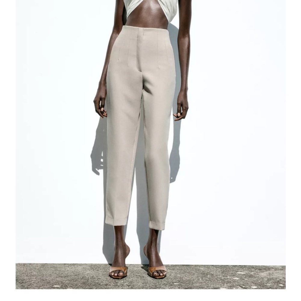 Zara Cream Cropped Ankle Pants with Tailored Waistband